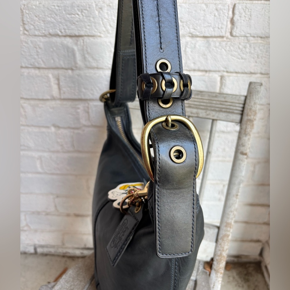 Deep Navy Coach 11422 Bleeker Tattersall bucket Leather Y2K w/ Disney’s bag tag - Picture 3 of 9